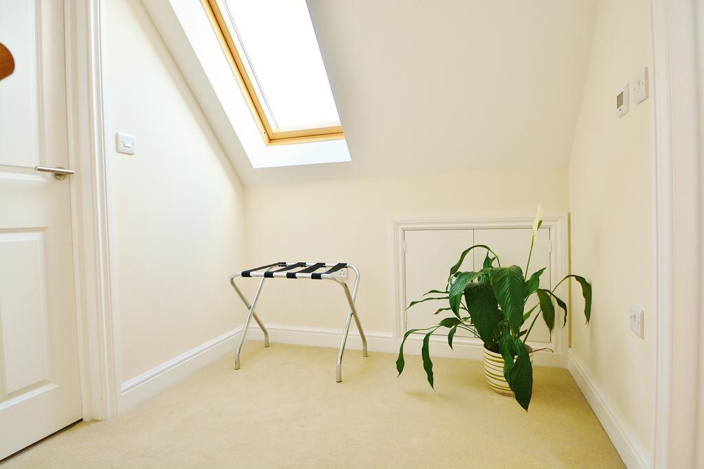 Coombe Cottage Sutton Green Exterior photo